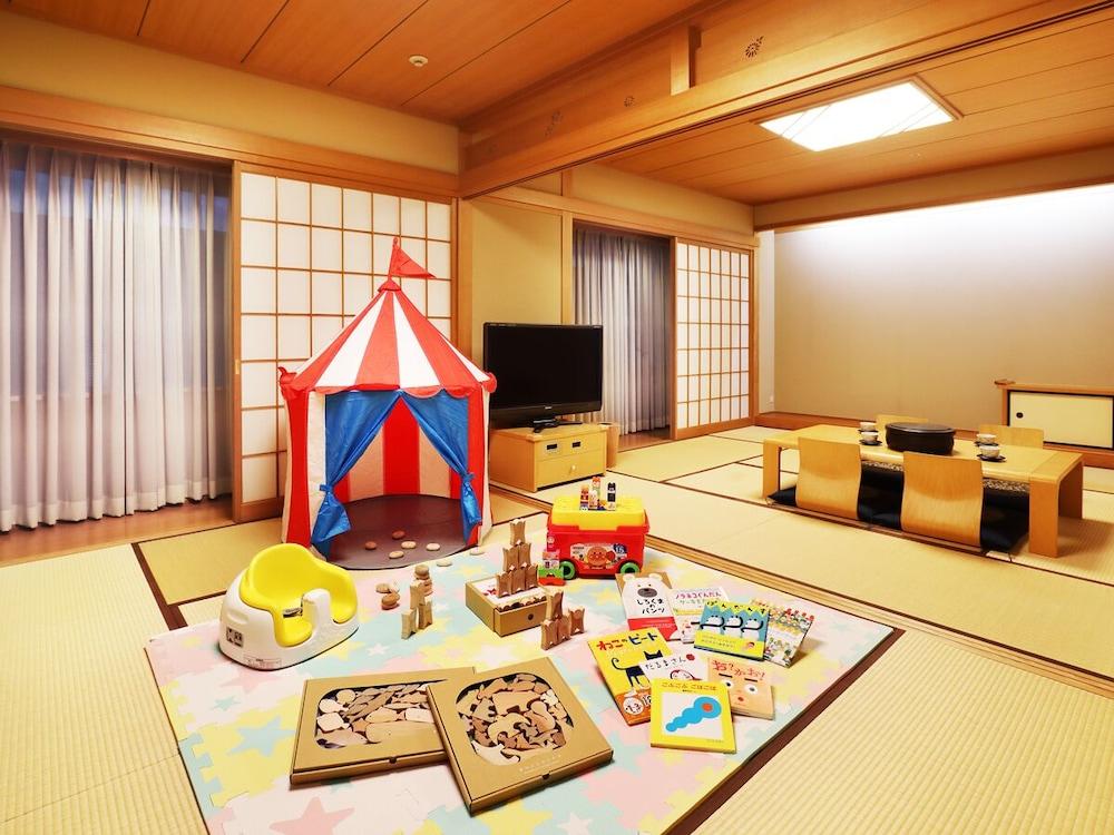 미야코 호텔 기후 나가라가와 외부 사진 A room at a Japanese hotel